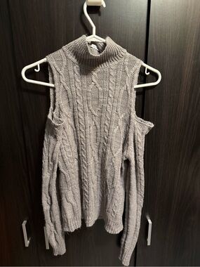 Say What? Off-shoulder sweater - wmns large